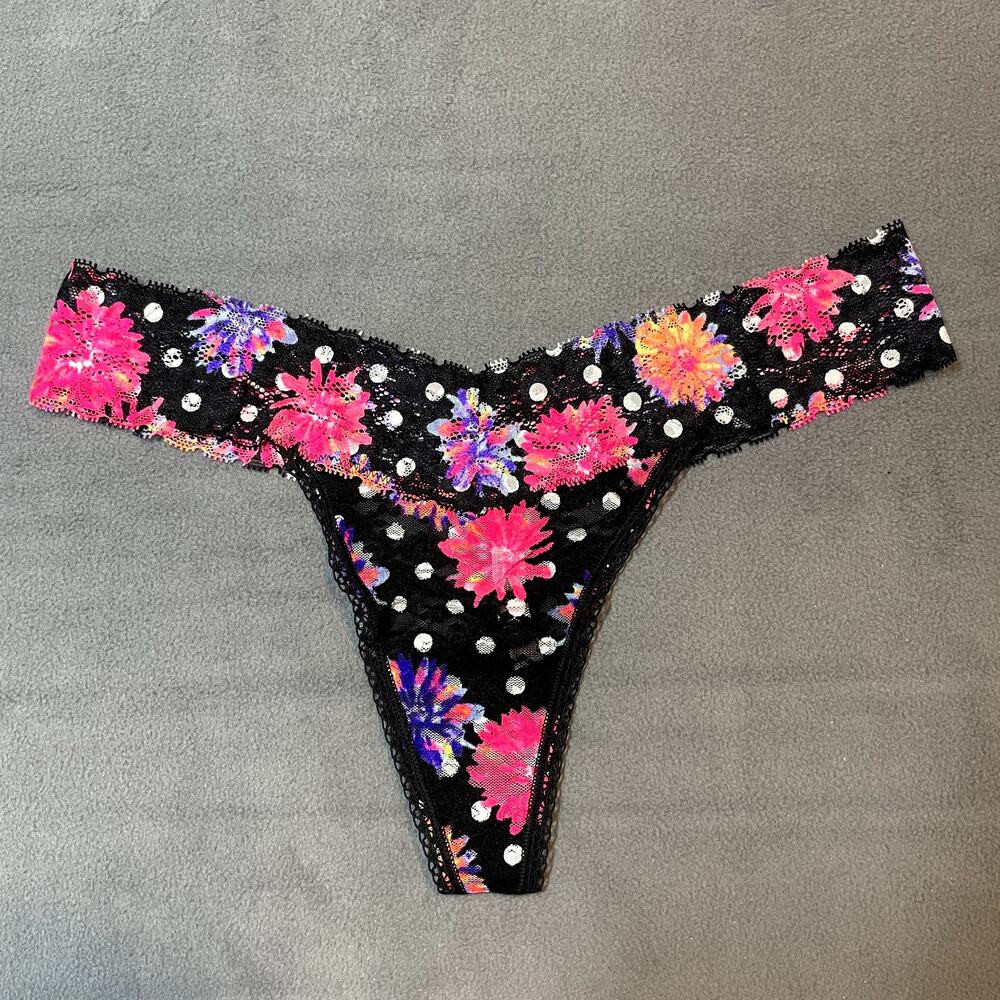 Victoria's Secret PINK 2012 Extra Low Rise Thong Panty Floral Lace Waist Black